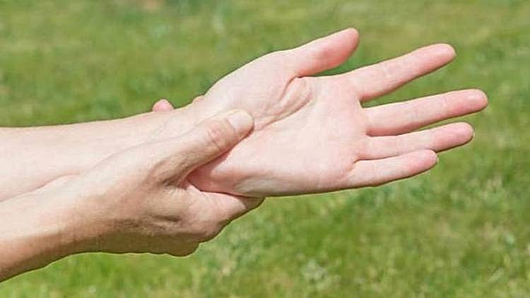  Lavabo açıcı cilde temas ederse ne yapılmalı?